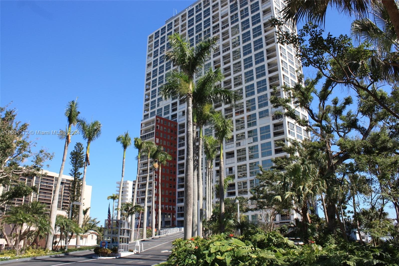 The Palace Unit A3102 condo rented at 1541 Brickell Ave # A3102, Miami FL 33129