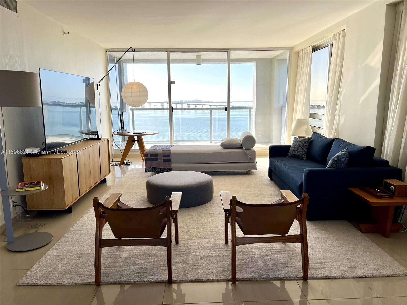 The Palace Unit A1001 condo rented at 1541 Brickell Ave # A1001, Miami FL 33129