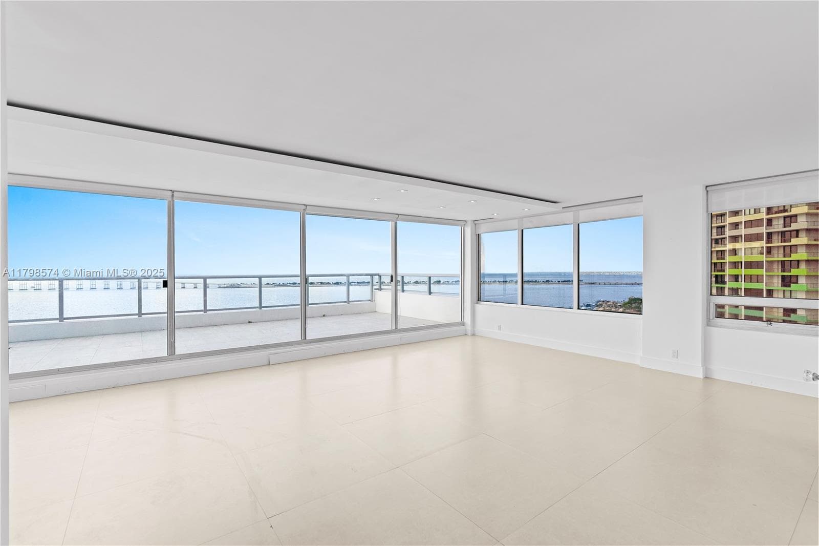 The Palace Unit C1607 condo rented at 1541 Brickell Ave # C1607, Miami FL 33129